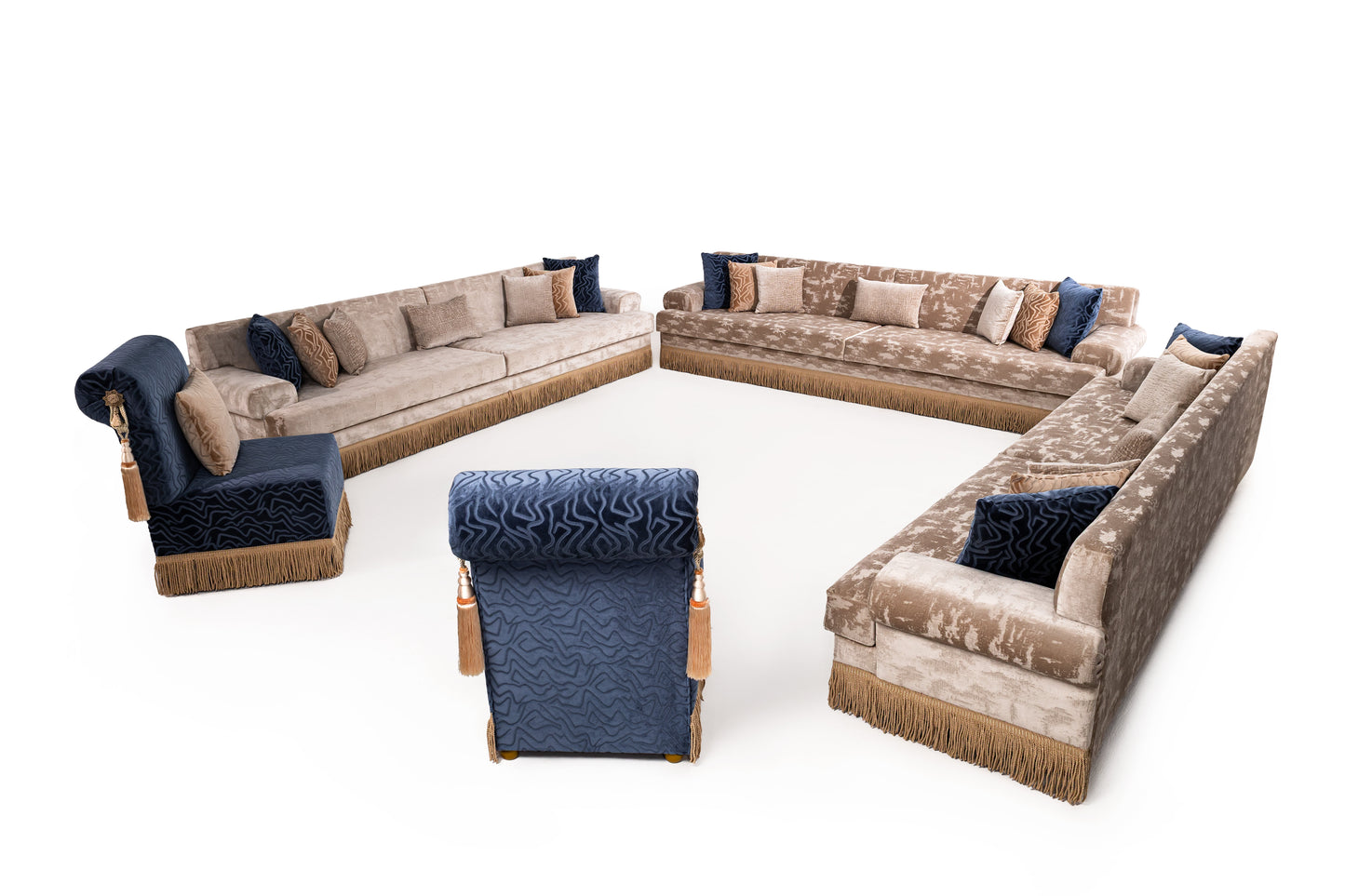 طقم الصقور الملكي – مجلس عربي فاخر 20 شخص