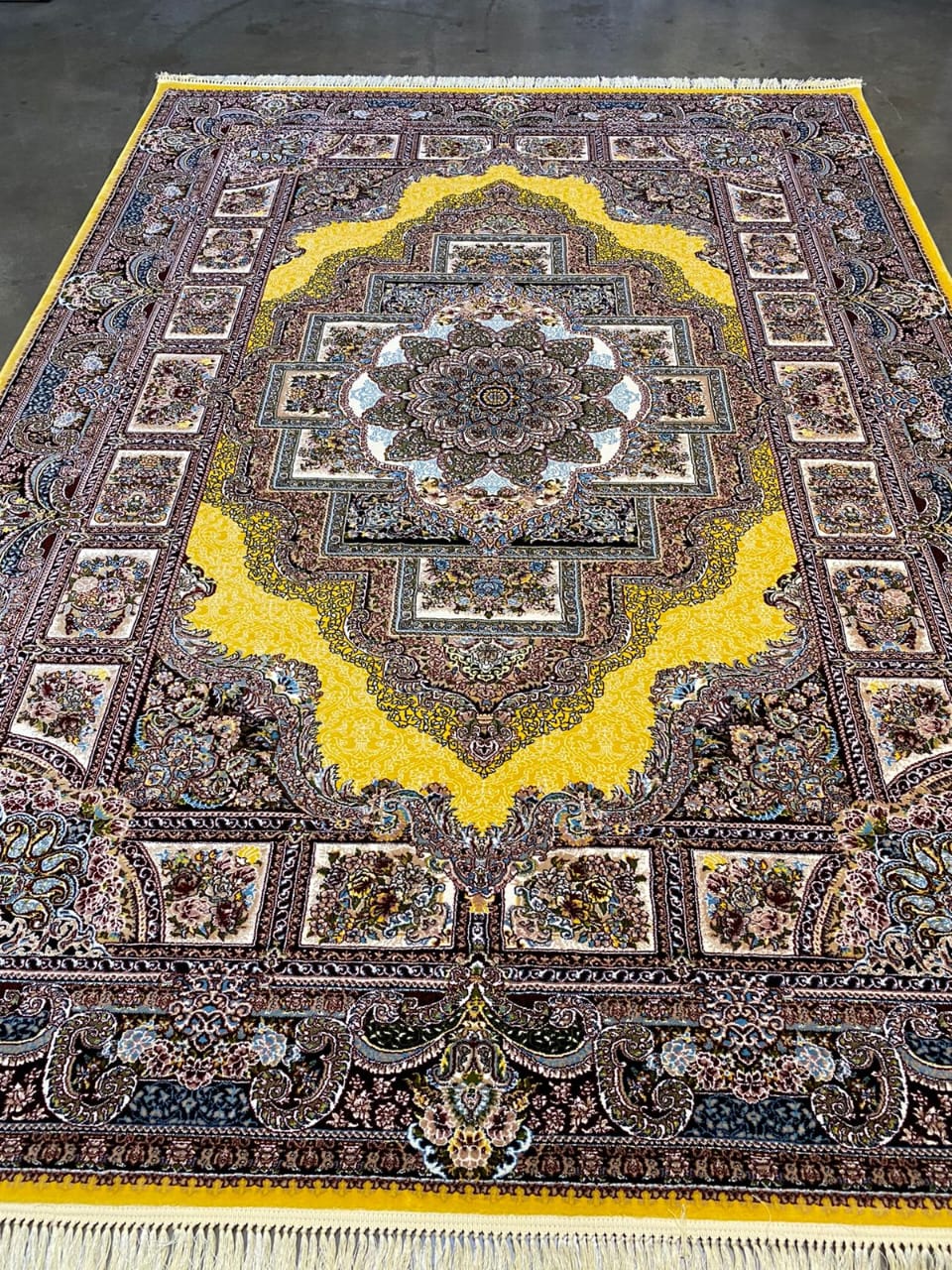 Depra Aumesh Carpet